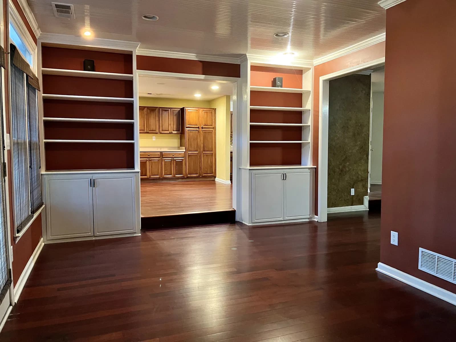 Home in Cobb County, Georgia — photo 14 of 35