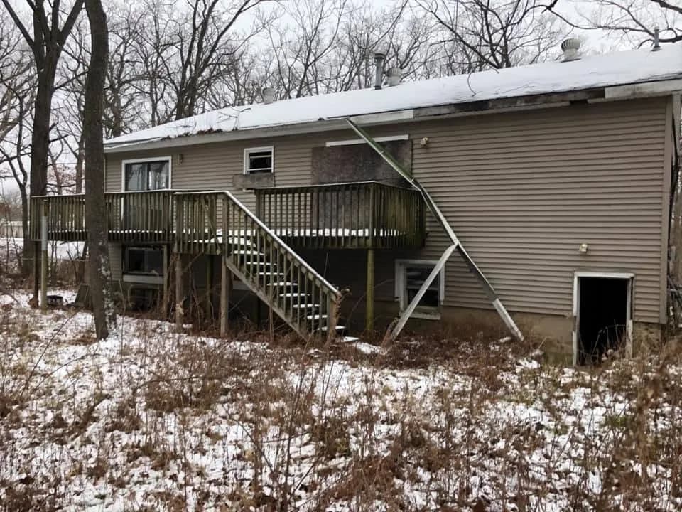 Home in Lake County, Indiana — photo 2 of 6
